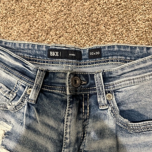 BKE Distressed Aiden Jeans 32x30 - Picture 3 of 3